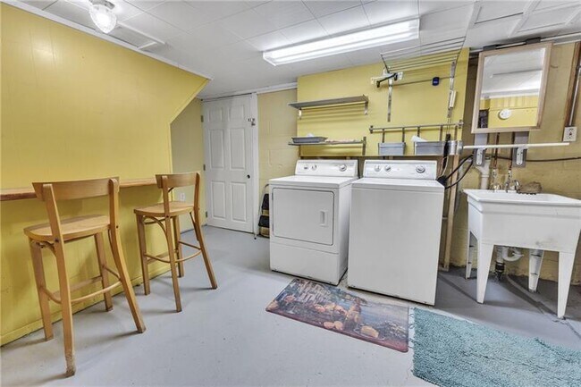 Building Photo - 116 Purvis Ln