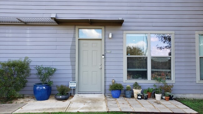 Building Photo - 1201 Grove