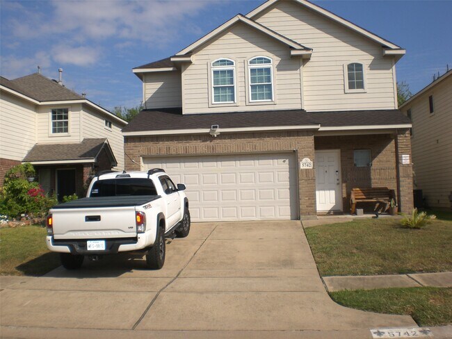 Primary Photo - 5742 Saluda Creek Ln