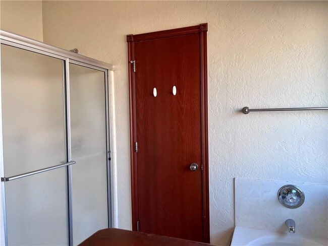 Building Photo - 628 Allison Ln