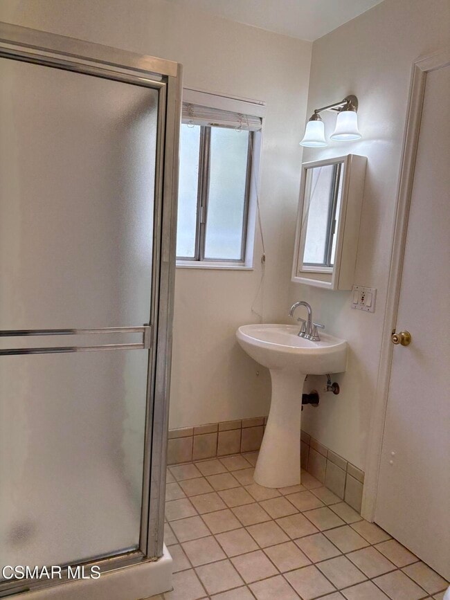 Building Photo - 5780 Lake Lindero Dr