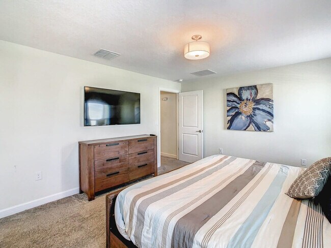 Building Photo - 452 Ocean Course Ave