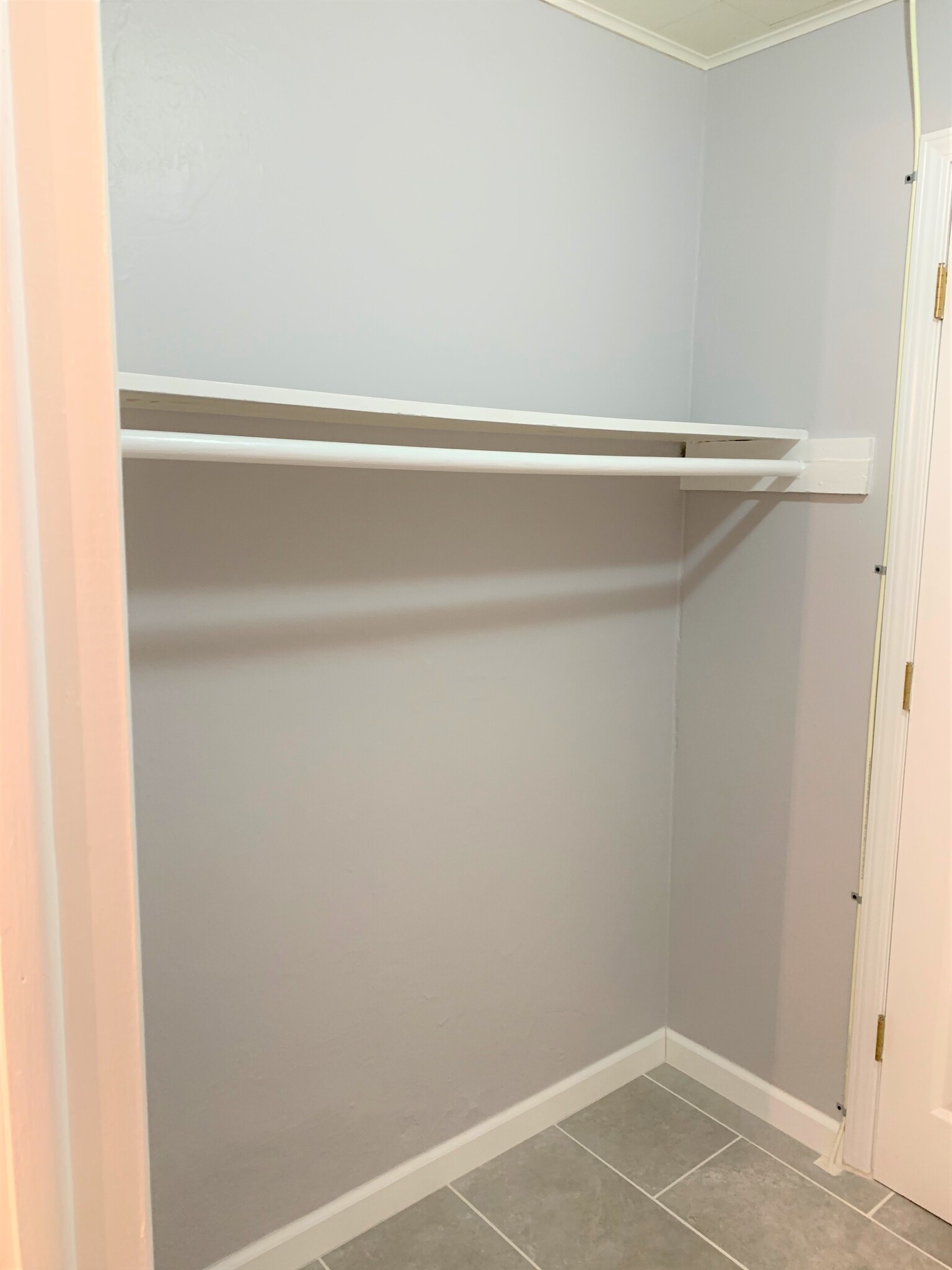 Laundry/Closet - 1135 W 41st St, 1E