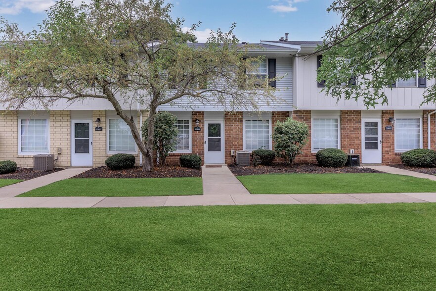 Primary Photo - Westchester Townhomes