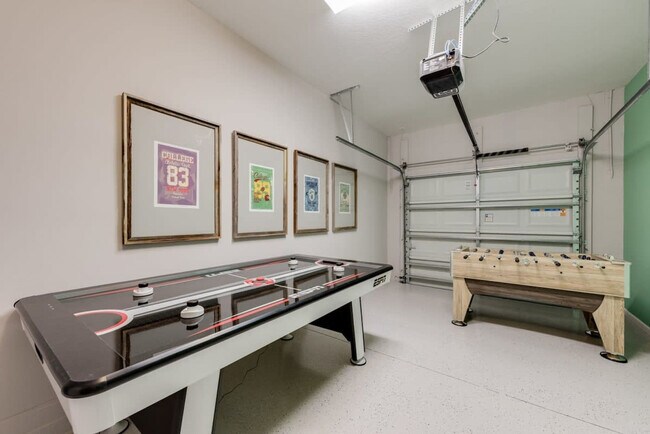 Building Photo - 4821 Kings Castle Cir