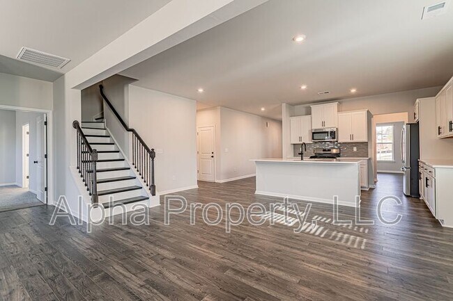 Building Photo - 131 Battery Creek Dr