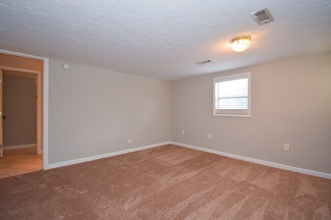 Building Photo - 109 11th Ave