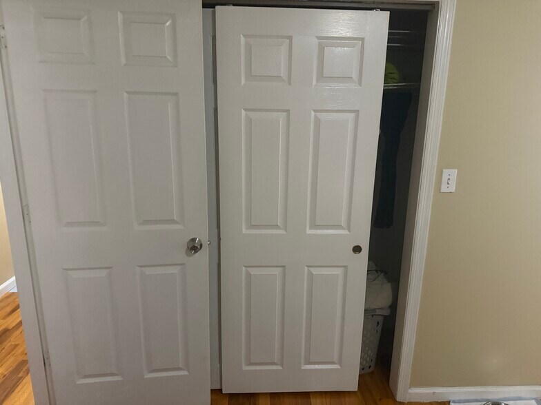 Building Photo - 1336 K St