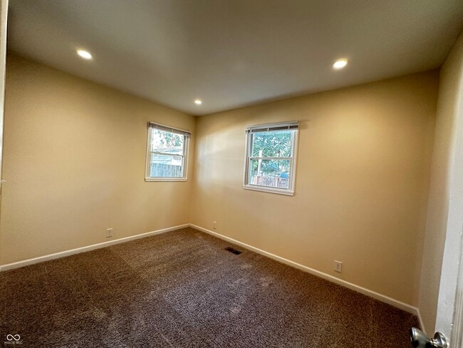 Building Photo - 5640 Crittenden Ave