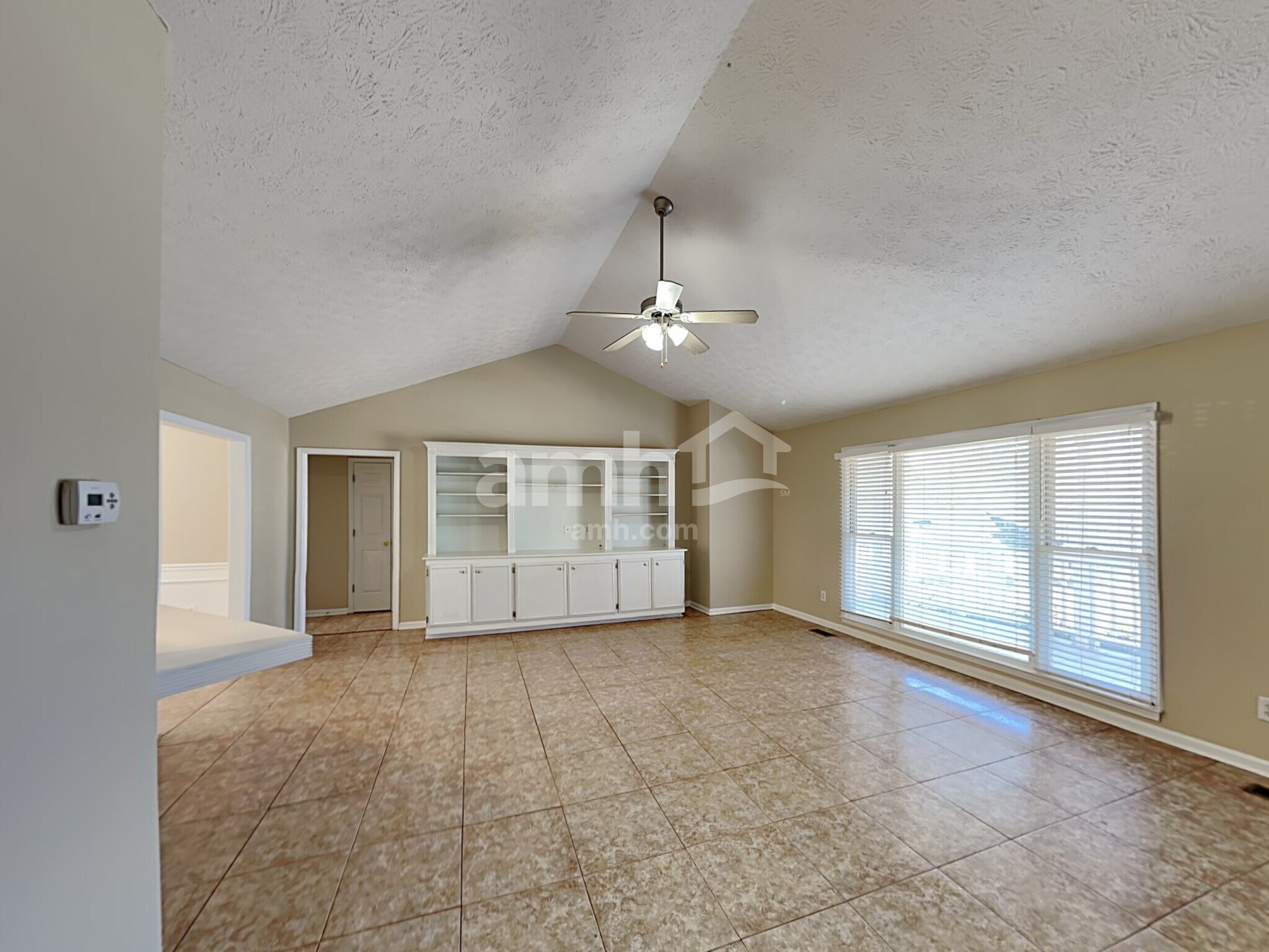 Building Photo - 76 Yellowstone Ln