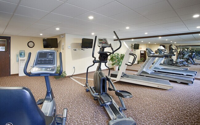 Building Photo - 110 Community Dr