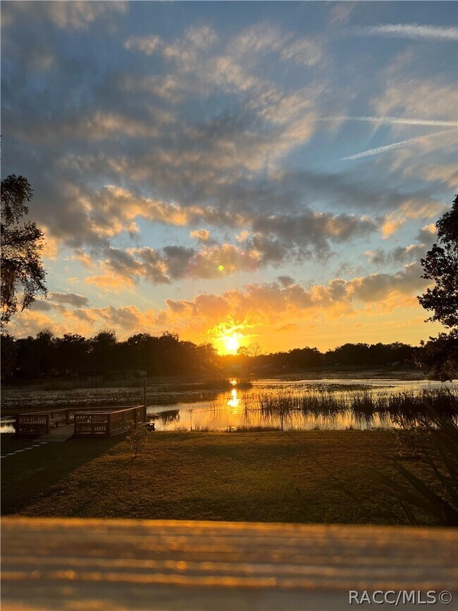 Building Photo - 6128 N Bayfront Dr