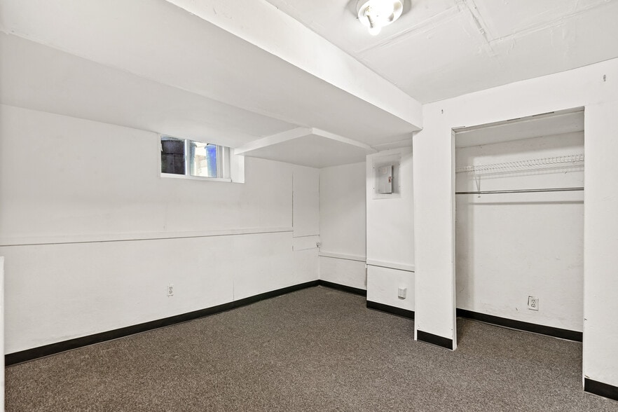 Building Photo - 356 Ophelia St