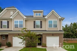 Building Photo - 2075 Aragon Lane