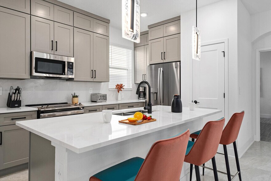 Building Photo - 4548 Thesaurus Dr