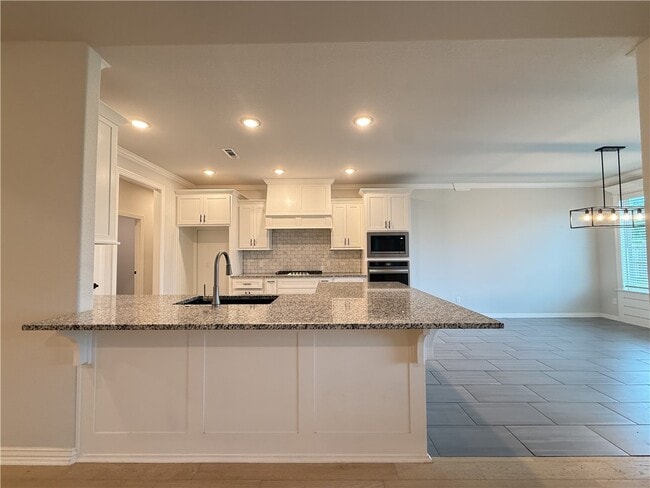 Building Photo - 805 Carlock Dr