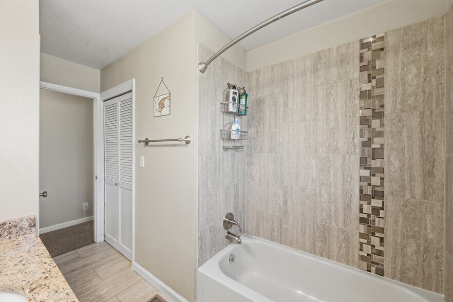 Building Photo - 1040 S Fulton St