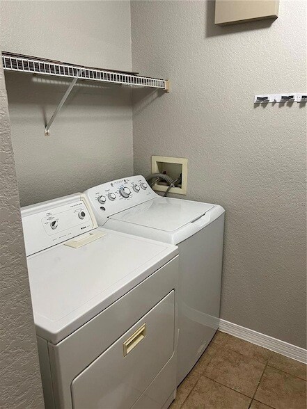 Building Photo - 839 Grand Regency Pointe