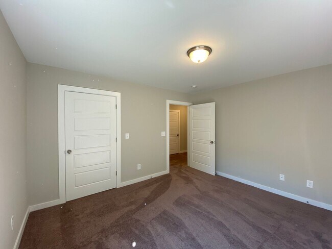 Building Photo - Home for Rent in Pinson, AL!!! Available to View!