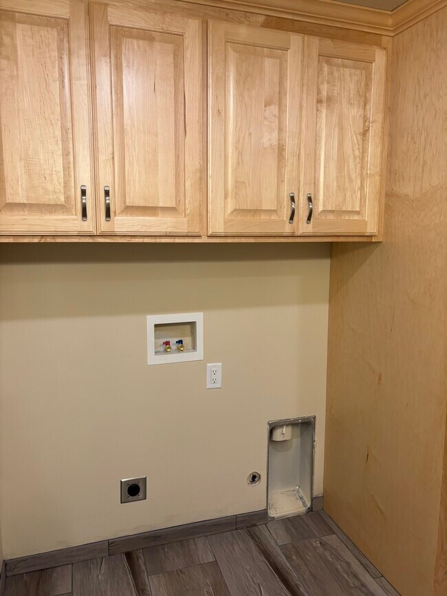 Building Photo - 5265 S 4300 W