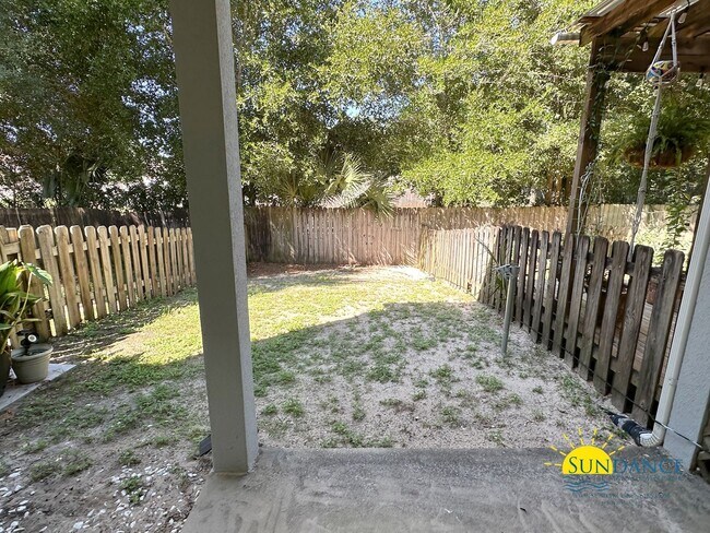 Building Photo - 2817 Bay Club Dr
