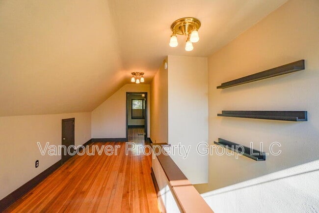 Building Photo - 2814 H St