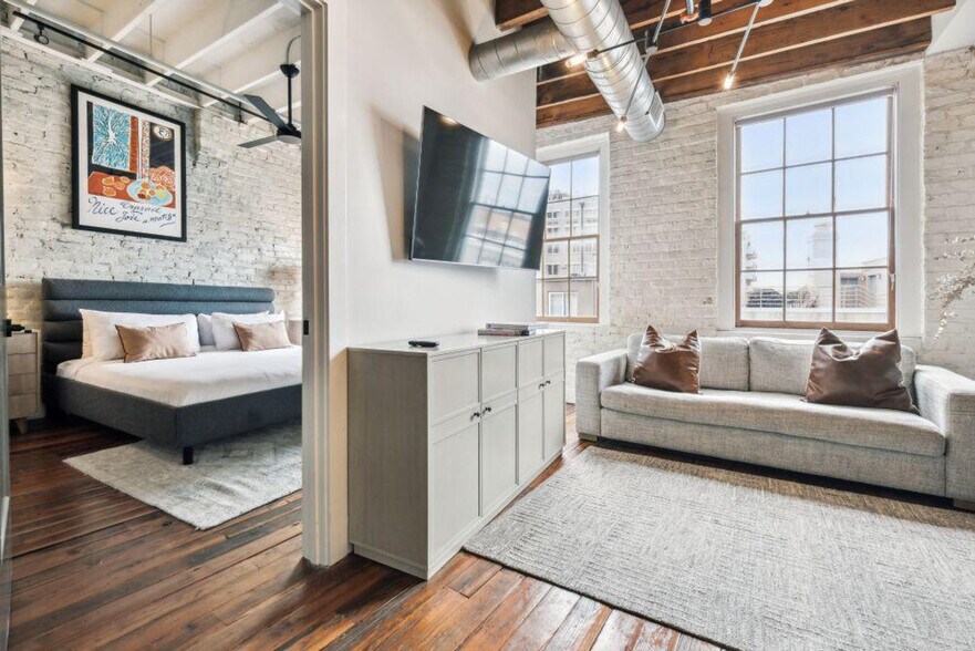 Building Photo - 315 Girod St