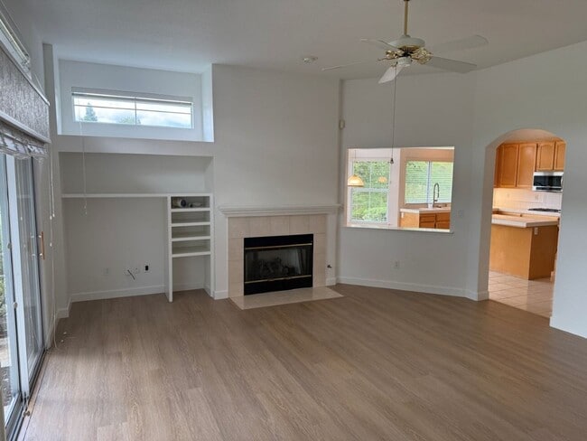 Building Photo - Gated Unique Remodeled 3 Bedroom w/ Golf Course Views in Rancho Solano
