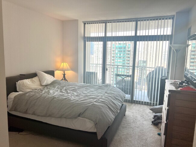 Building Photo - 600 N Dearborn St