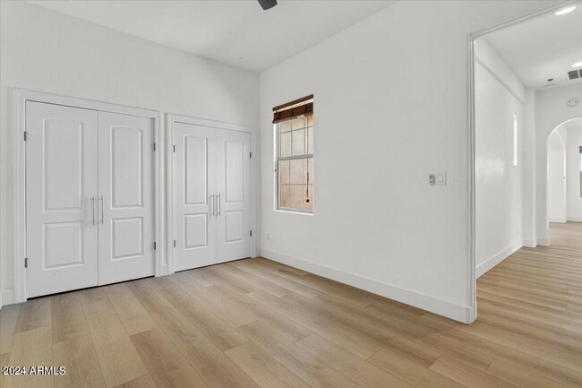 Building Photo - 9356 E Horseshoe Bend Dr