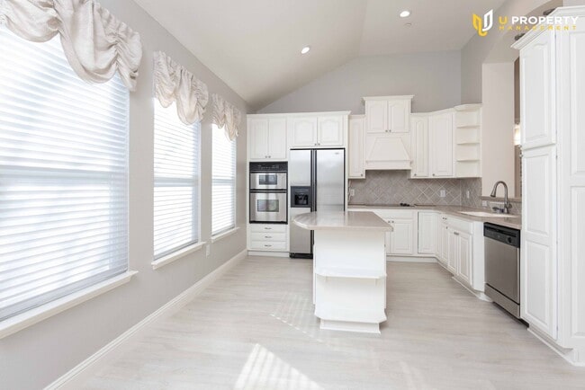 Building Photo - What's special