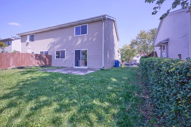 Building Photo - 3724 Merrimac Ln E
