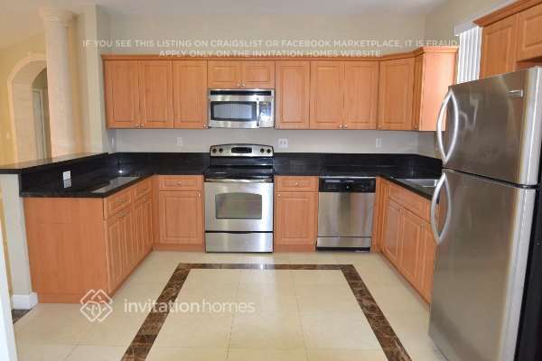 Building Photo - 6664 SW 163rd Pl