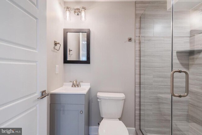 Building Photo - 2339 N 10th St