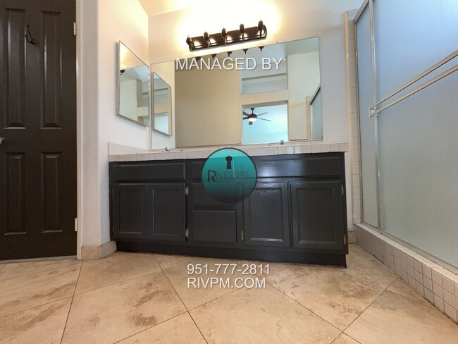 Building Photo - DREAM RENTAL POOL HOME IN RIALTO!!