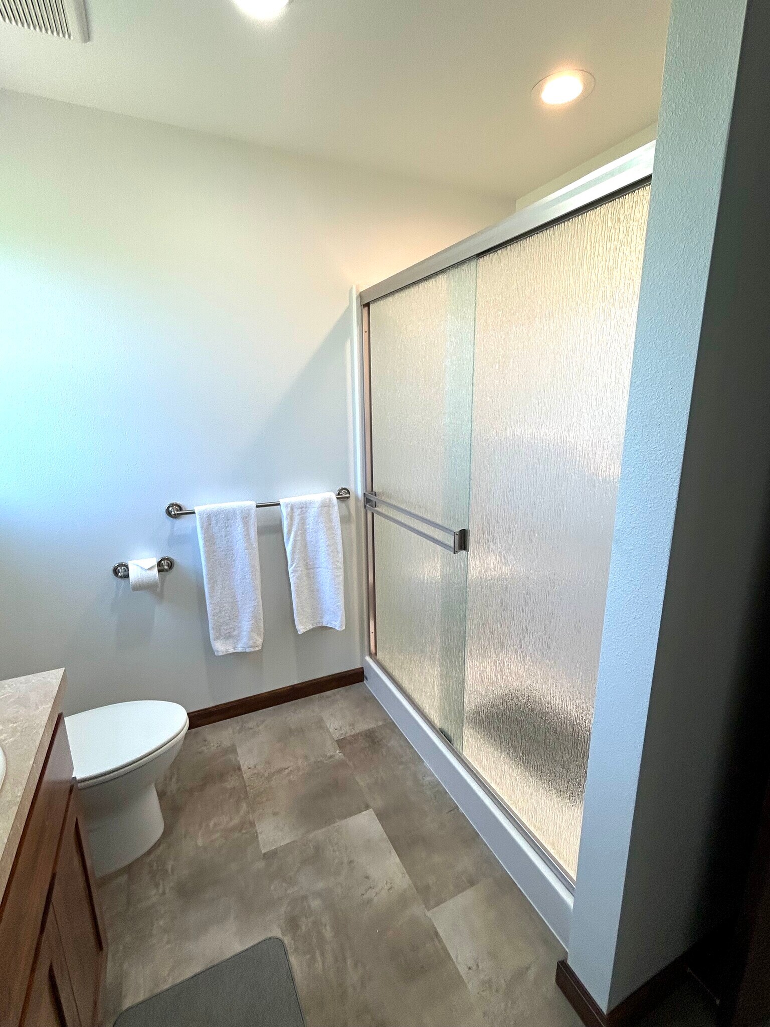 Shower - 34558 Fry Rd SE
