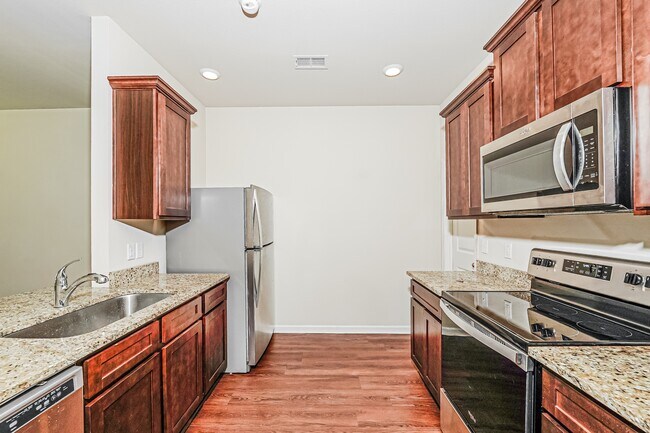 Building Photo - 6061 Rainbow Row