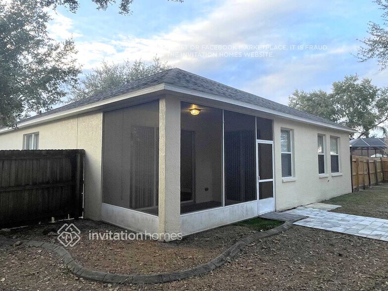 Building Photo - 1612 Wakefield Dr