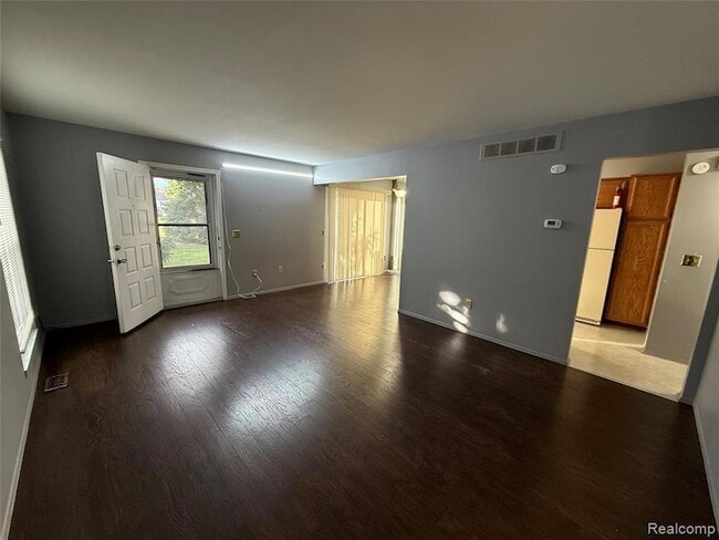 Building Photo - 15817 Charleston Dr