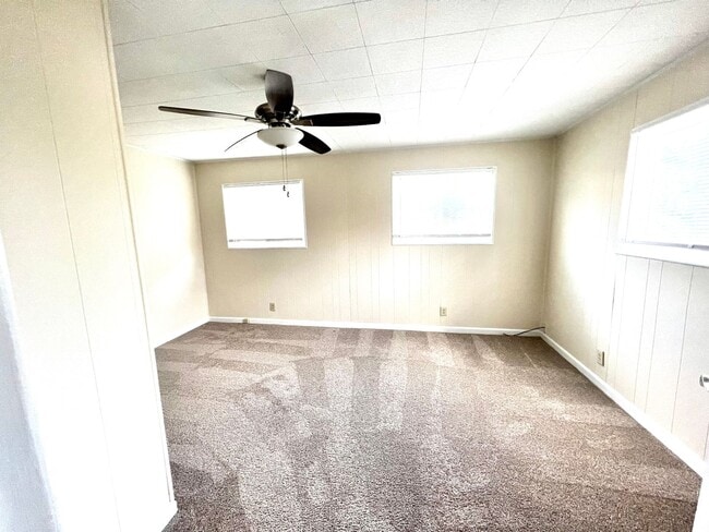 Building Photo - Mt Washington, 2 Bed 1.5 Bath House with Parking, A/C, Patio and More!