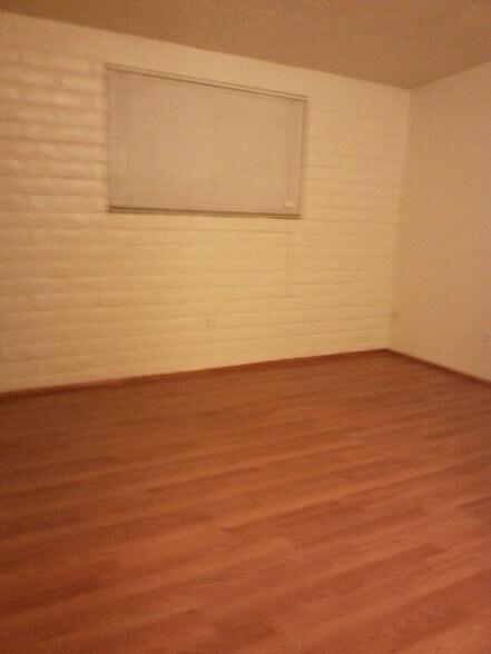Building Photo - 3001 E Blacklidge Dr
