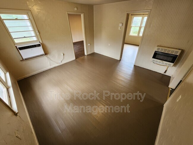 Building Photo - 509 N Division St