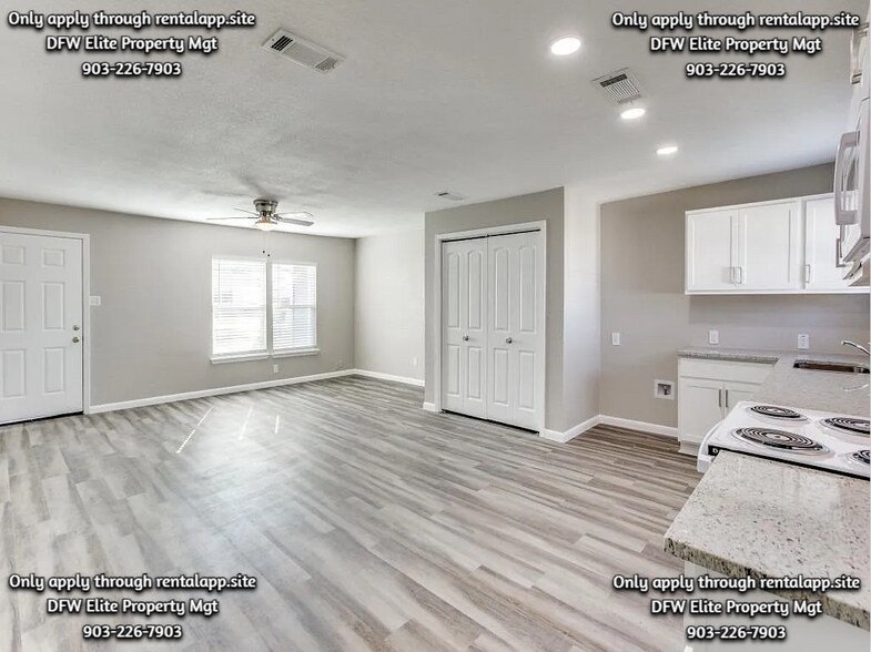 Building Photo - 3014 Poplar St