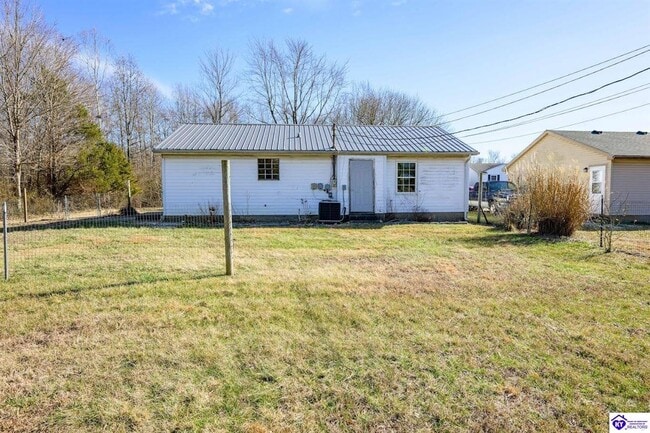 Building Photo - 243 S Airview Dr