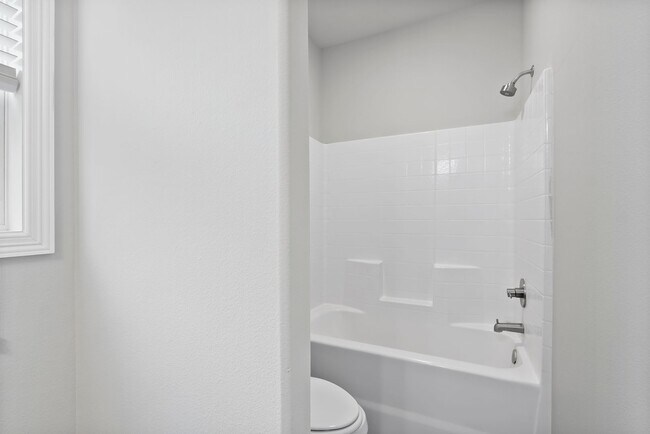 Building Photo - 4309 Nagle St
