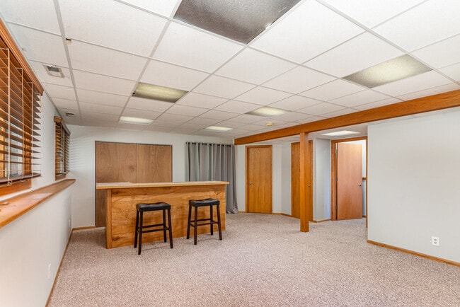 Building Photo - 211 Lorien Ct