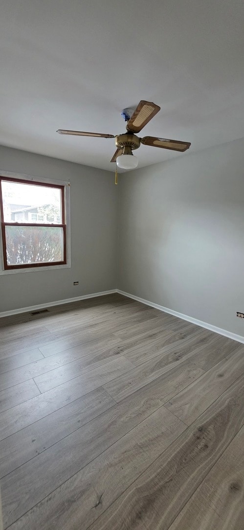 Building Photo - 1114 N Oak Terrace