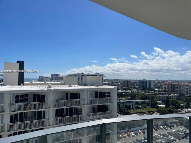 Building Photo - 730 N Ocean Blvd