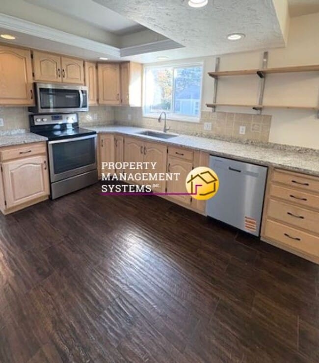 Building Photo - 5 Bedroom Home in Draper!