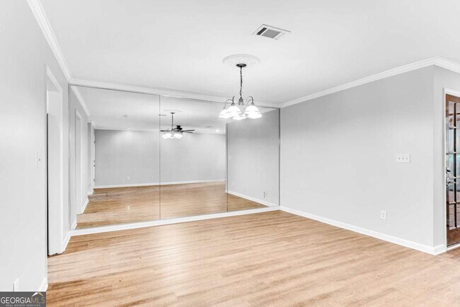 Building Photo - 1420 Old Virginia Ct SE